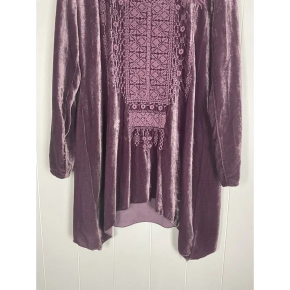 Stunning JOHNNY WAS purple embroidered Velvet Tunic Top 1X - Picture 4 of 6